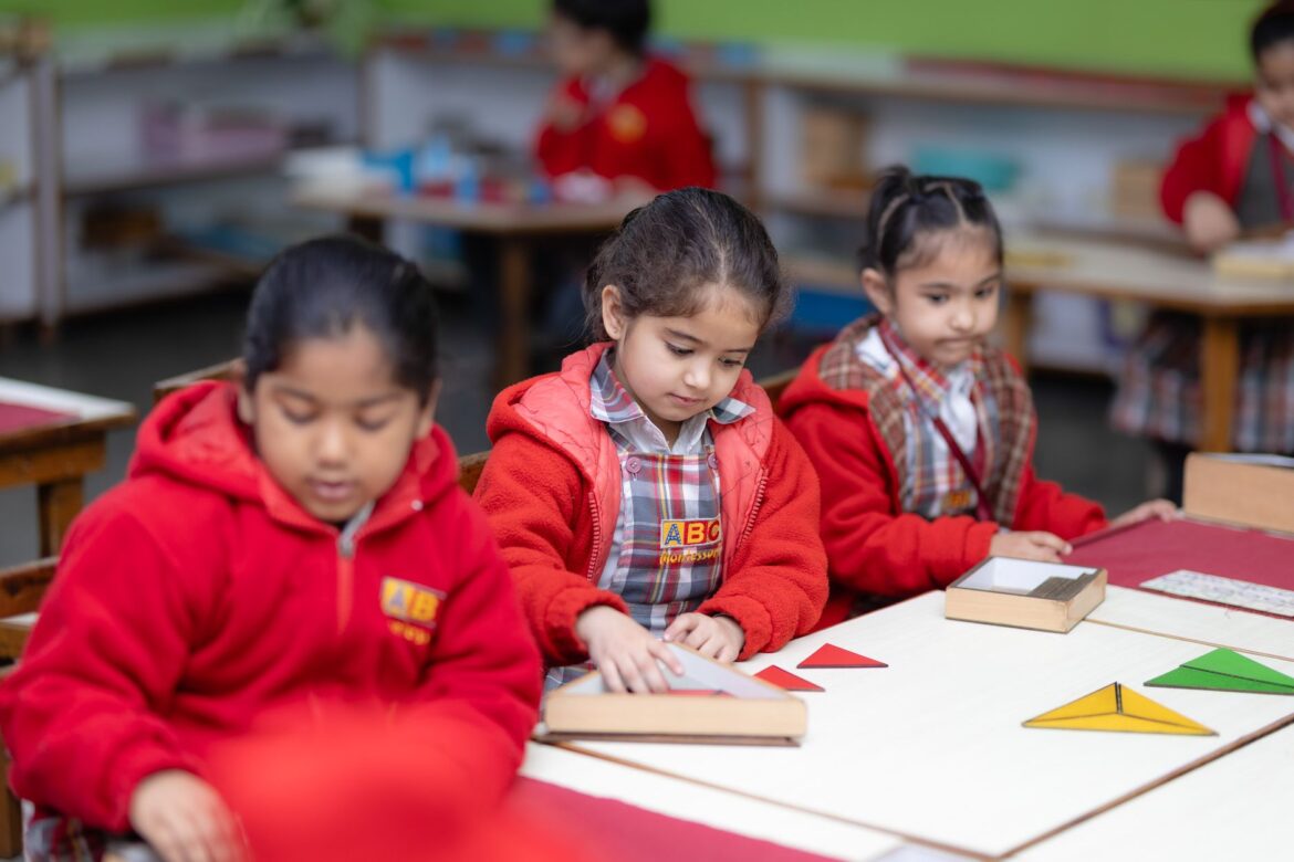 Edukacja przedszkolna metodą Montessori – jak działa i ile kosztuje - ilustracja artykulu