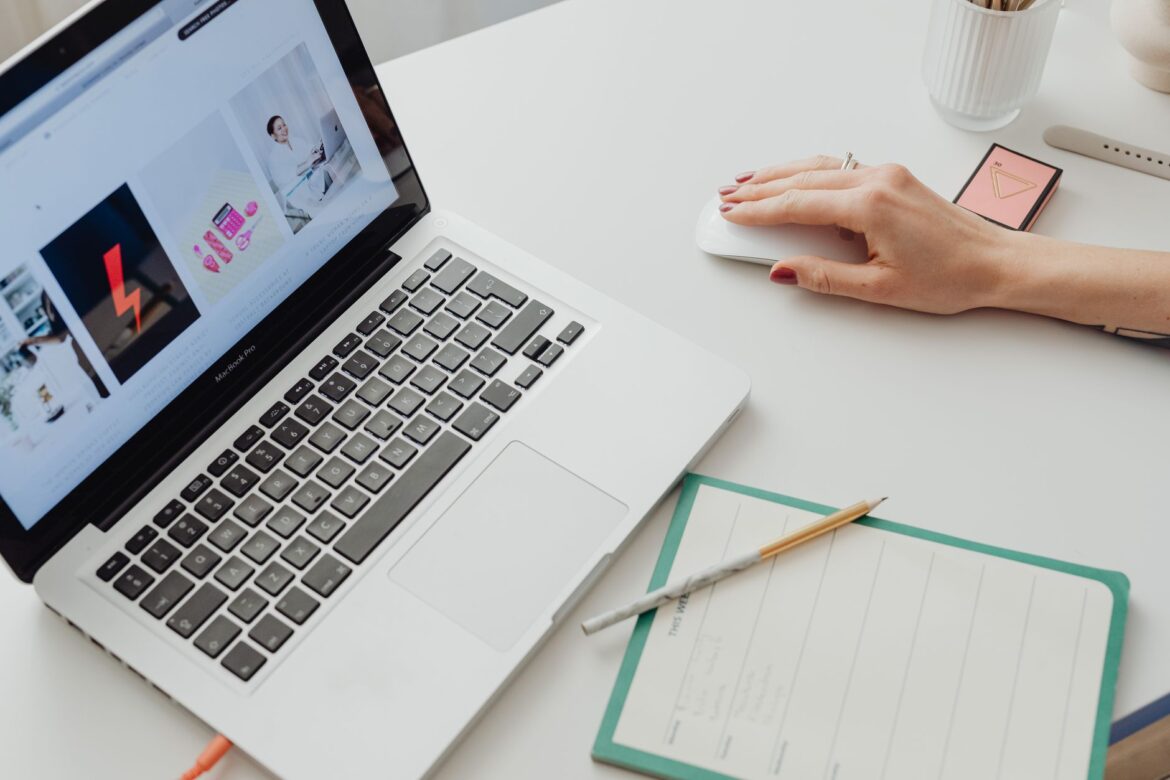 Jak sprzedawać własny kurs online — kompletny przewodnik dla twórców - ilustracja artykulu